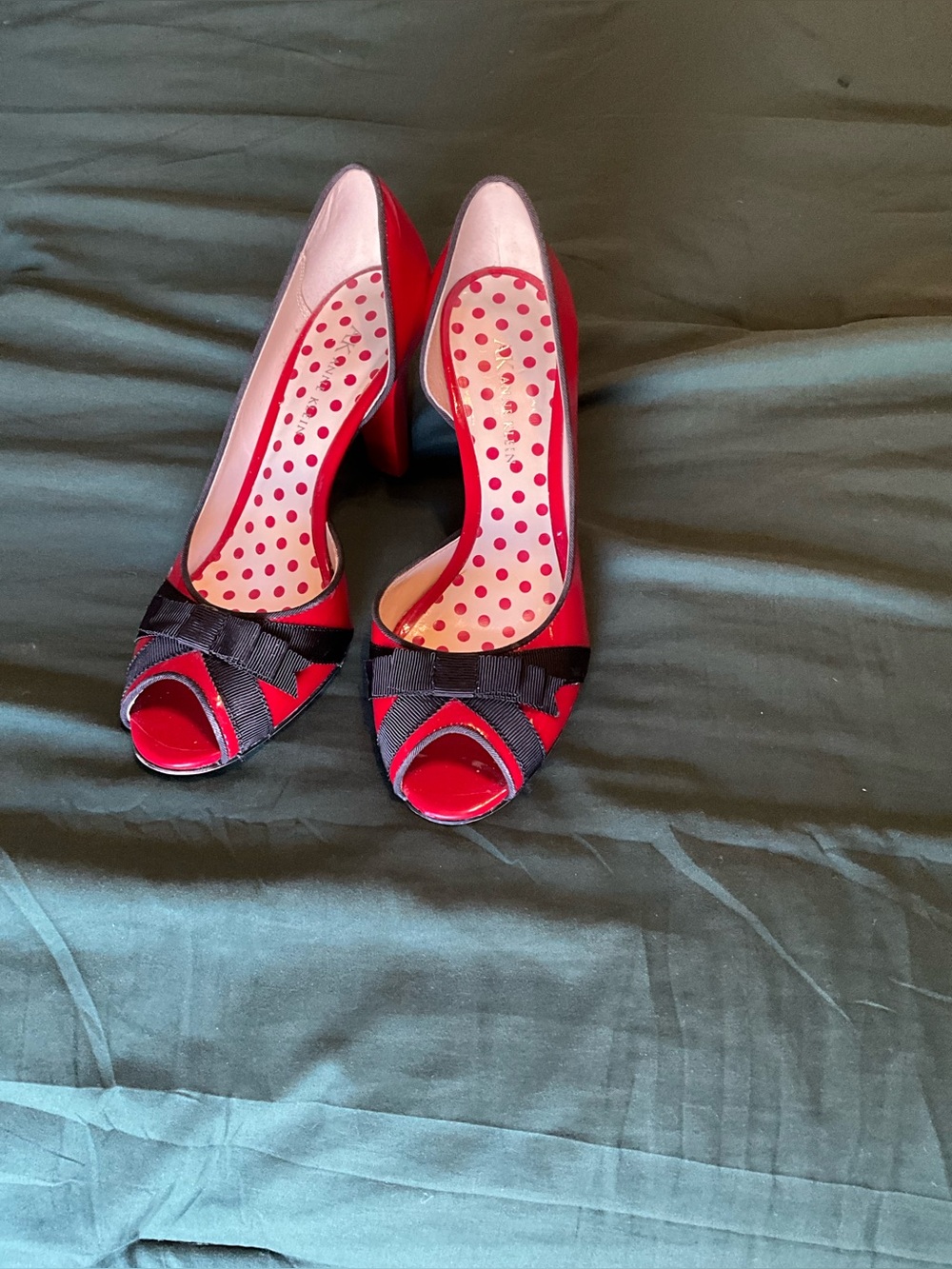 Anne Klein Red Patent Peep-Toe Bow Pumps Heels Size 7M - Picture 2 of 6
